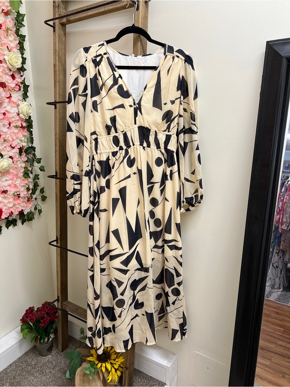 Abstract-Print Cream and Black Midi Dress with Gathered Waist